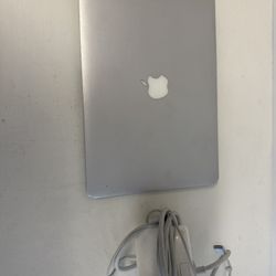 Apple MacBook With Charger 