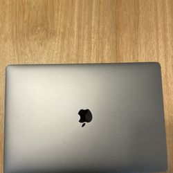 2017 15 Inch MacBook Pro With Touchbar