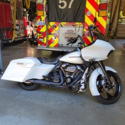 Harley Stretched Bags/Side Plates.