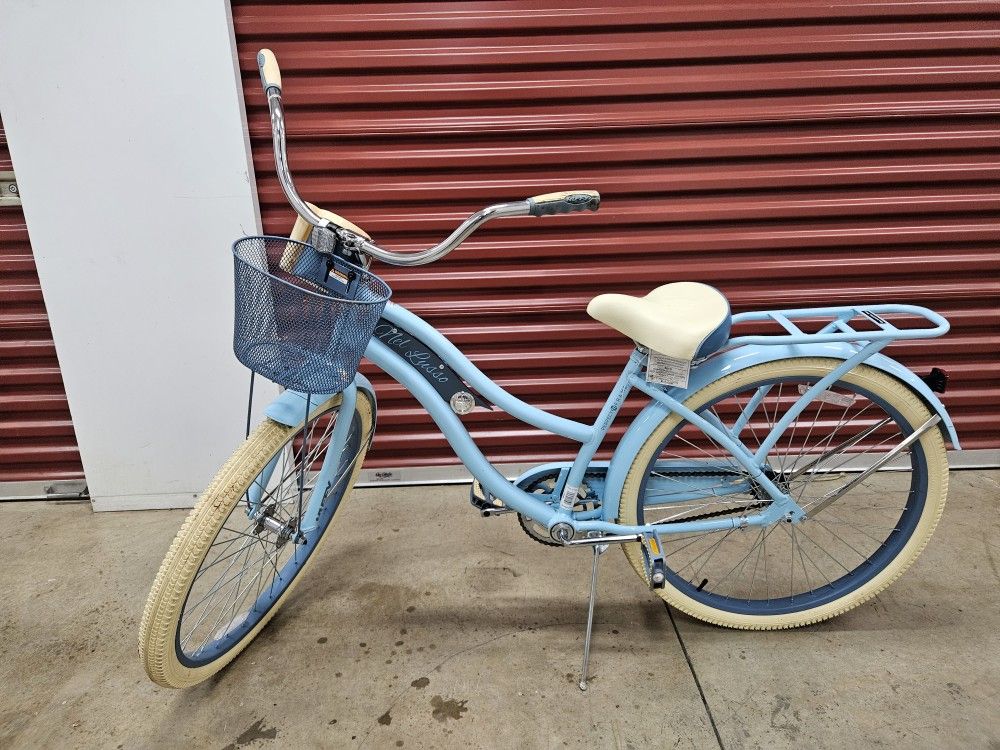 Huffy 26" Nel Lusso Cruiser Bike Light Blue