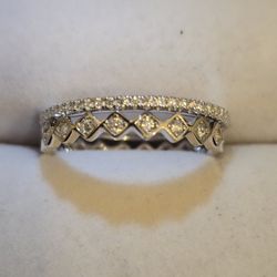 Genuine Moissanite S925 Size 8