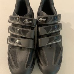 Forte ascent cycling Shoes- Size 8.5, Like New 