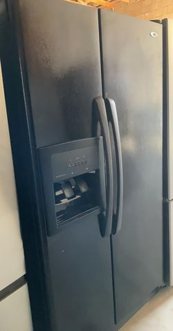 Amana Side-by-Side Black Refrigerator Fridge
