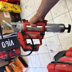 Milwaukee M12 Grease Tool 