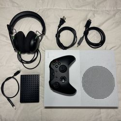 Xbox One S (5TB) Bundle