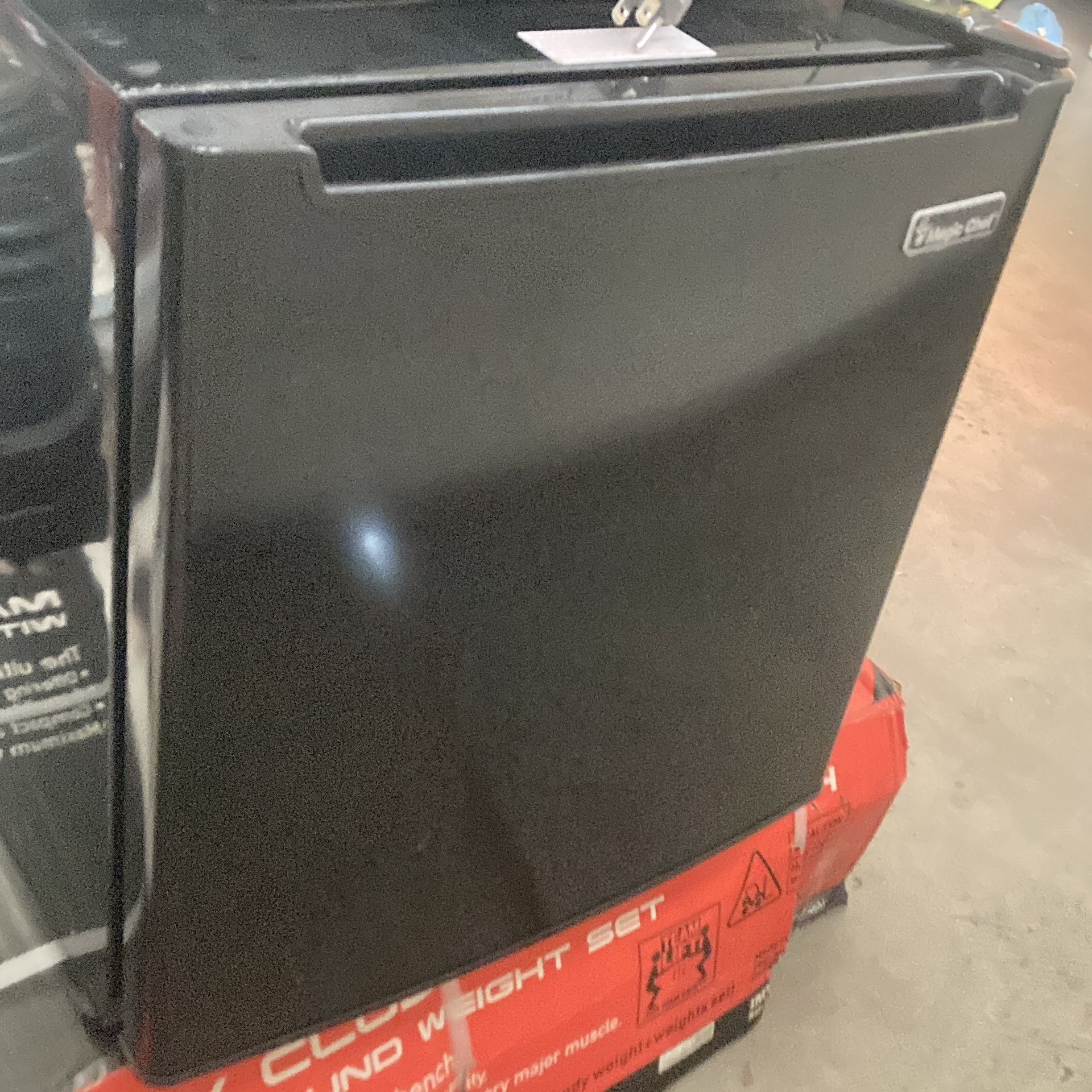 Magic Chef 🧑‍🍳 MINI FRIDGE 