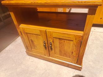 Bedroom furniture set