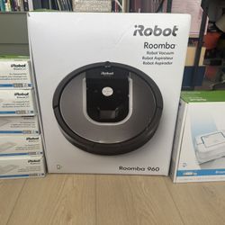 **iRobot Roomba 960 ** Brand New** And Braava Jet mopping robot With Accessories