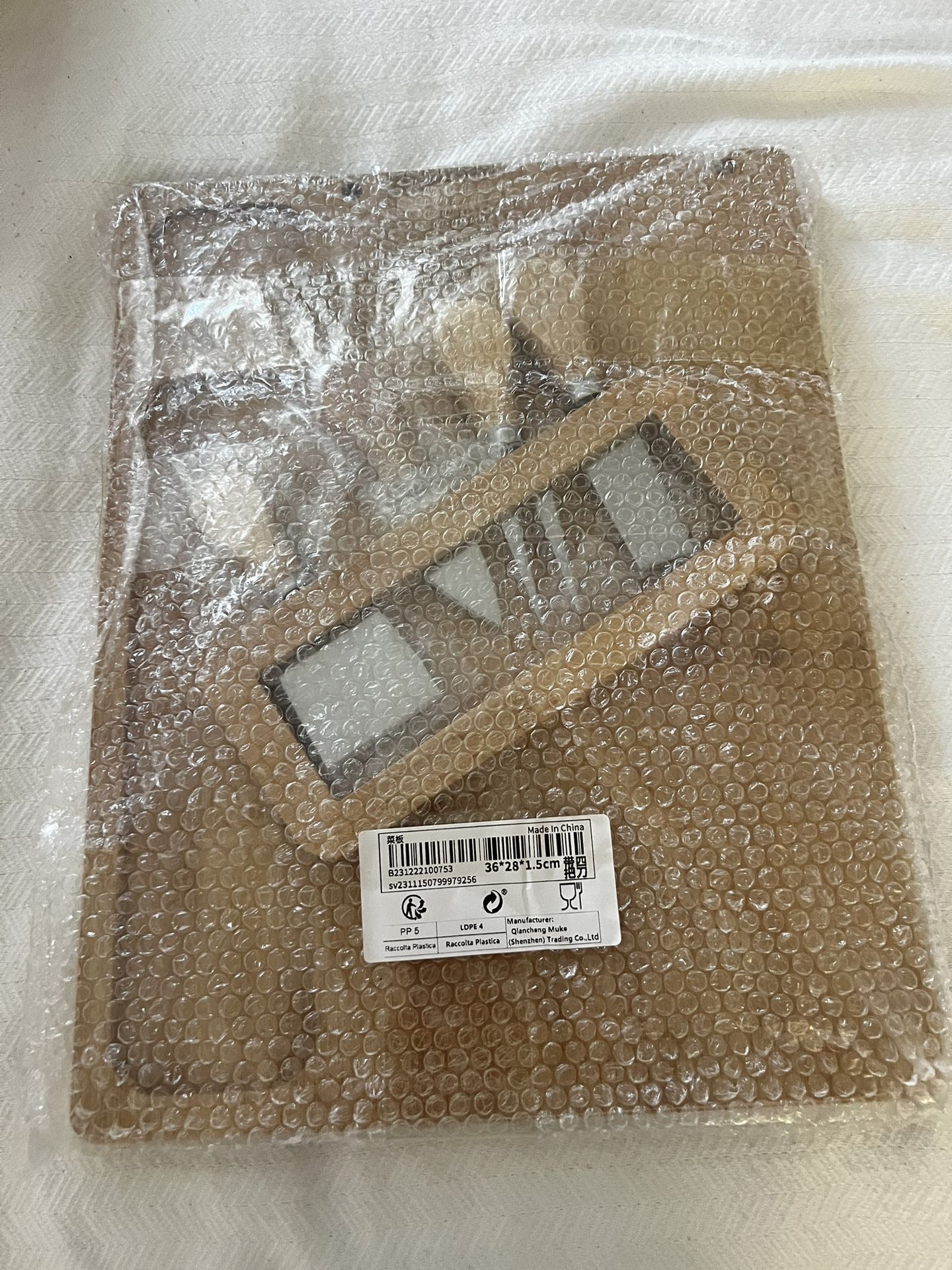 Charcuterie Board With Knives