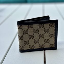 GUCCI Authentic Wallet with Interlocking GG Supreme Canvas & Brown Leather Trimmed Bifold Wallet