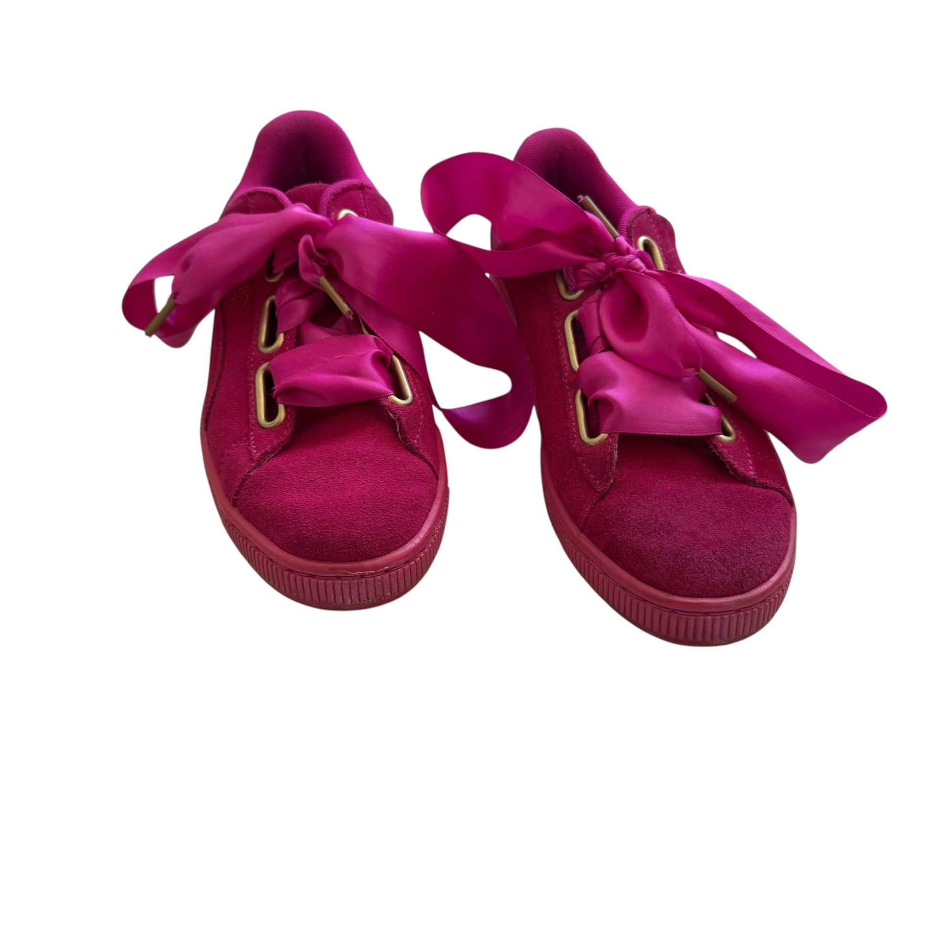 Woman’s PUMA SHOES SIZE 7