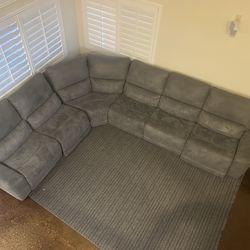 Large Sectional Sofa – Comfortable & Spacious