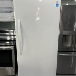 Super cold ❄️ Kenmore freezer in excellent working condition!