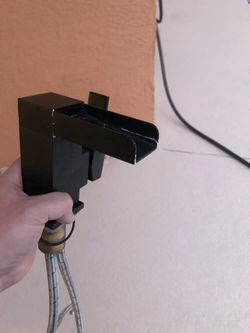 Waterfall faucet