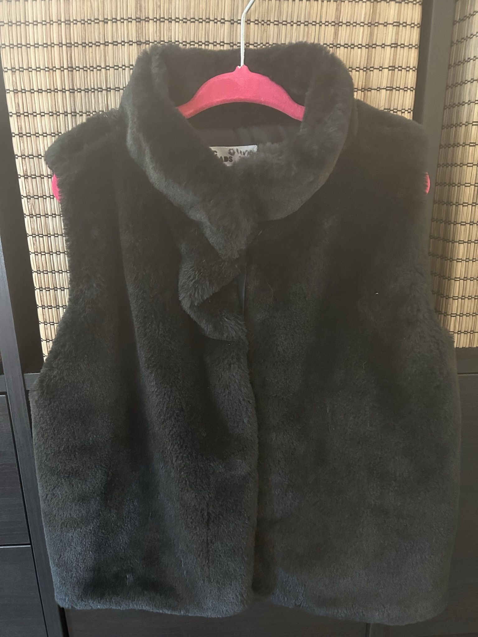 Girl’s SZ 6 ‘Epic Threads’ Black Faux Fur Vest