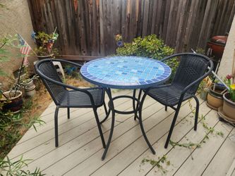 Mosaic Outdoor Table with 2 chairs