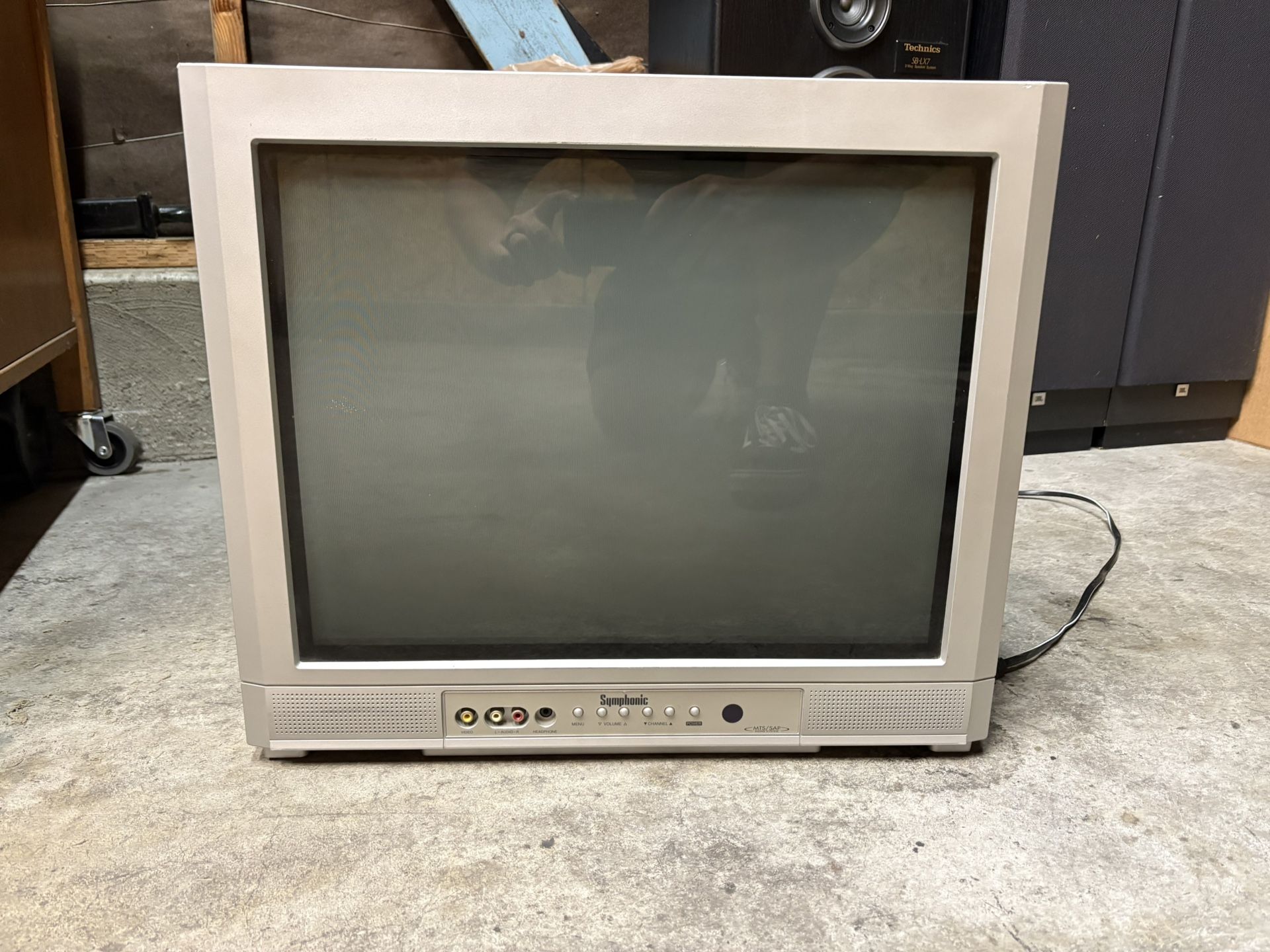 Symphonic 20” CRT TV