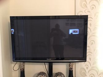TV- PANASONIC PLASMA HDTV