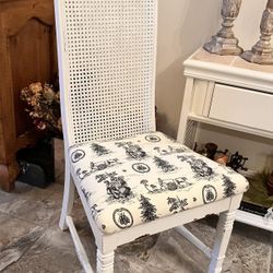 Nice Country French Chair•Please Read Description