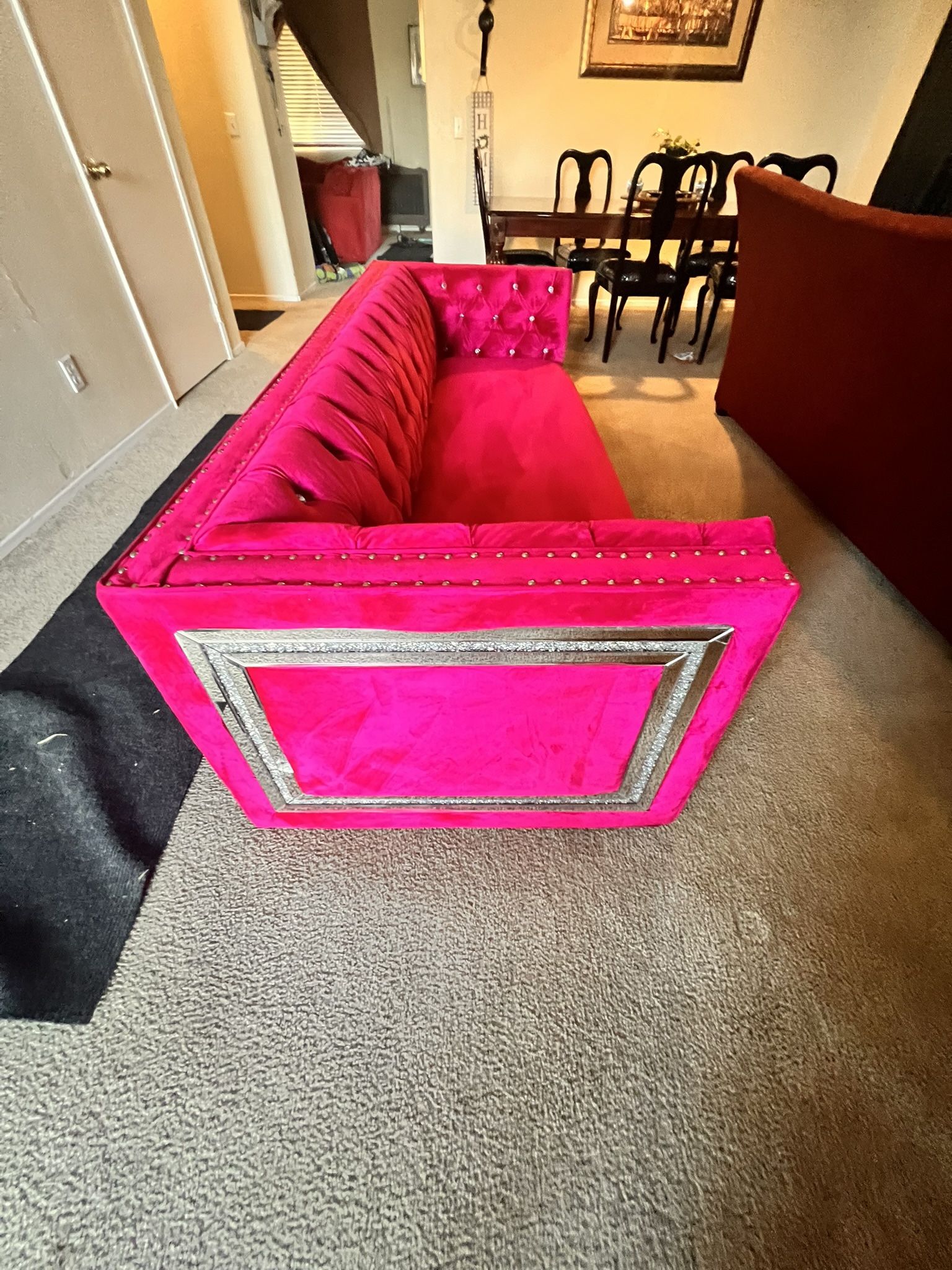 π₯ Stunning Red Velvet Sofa Set β Like New! π₯