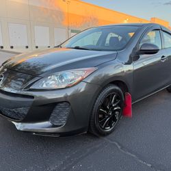 2012 MAZDA3 MAZDA 3, MANUAL TRANSMISSION, I TOURING, CLEAN AUTO-CHECK, COLD AC, FINANCE AVAILABLE 🚘