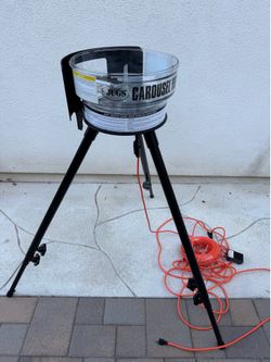 JUGS Carousel Feeder
