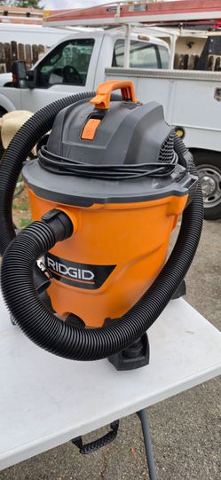 RIDGID Wet/Dry Shop Vacuum with Hose  9 gal.