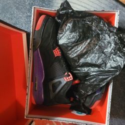 Jordan 4 "Raptors" SIZE 12 