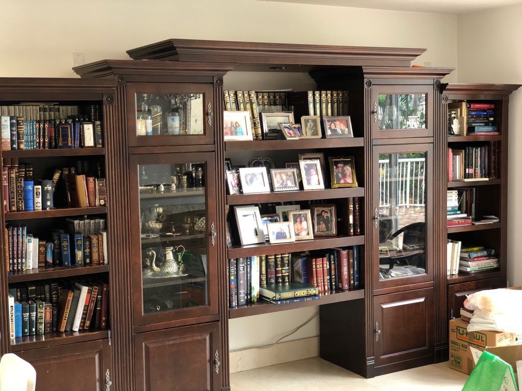 Book Shelve And Media Center High Quality Expandable Canadian Wood 