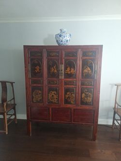 Stunning Asian Handpainted Cabinet