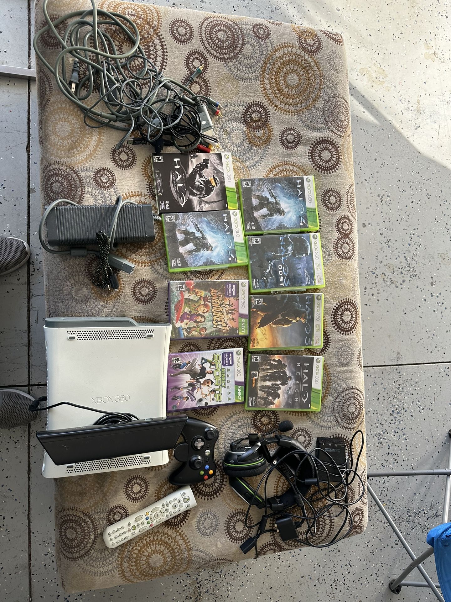 Xbox 360 +kinect+ Games+ Turtle Beach+accessories