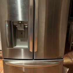 LG Refrigerator For Sale