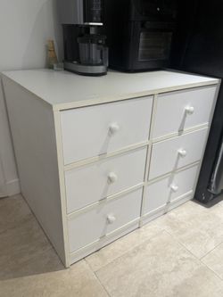 6-Drawer White Dresser / Storage Unit