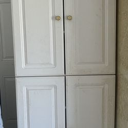FREE WHITE CABINET 