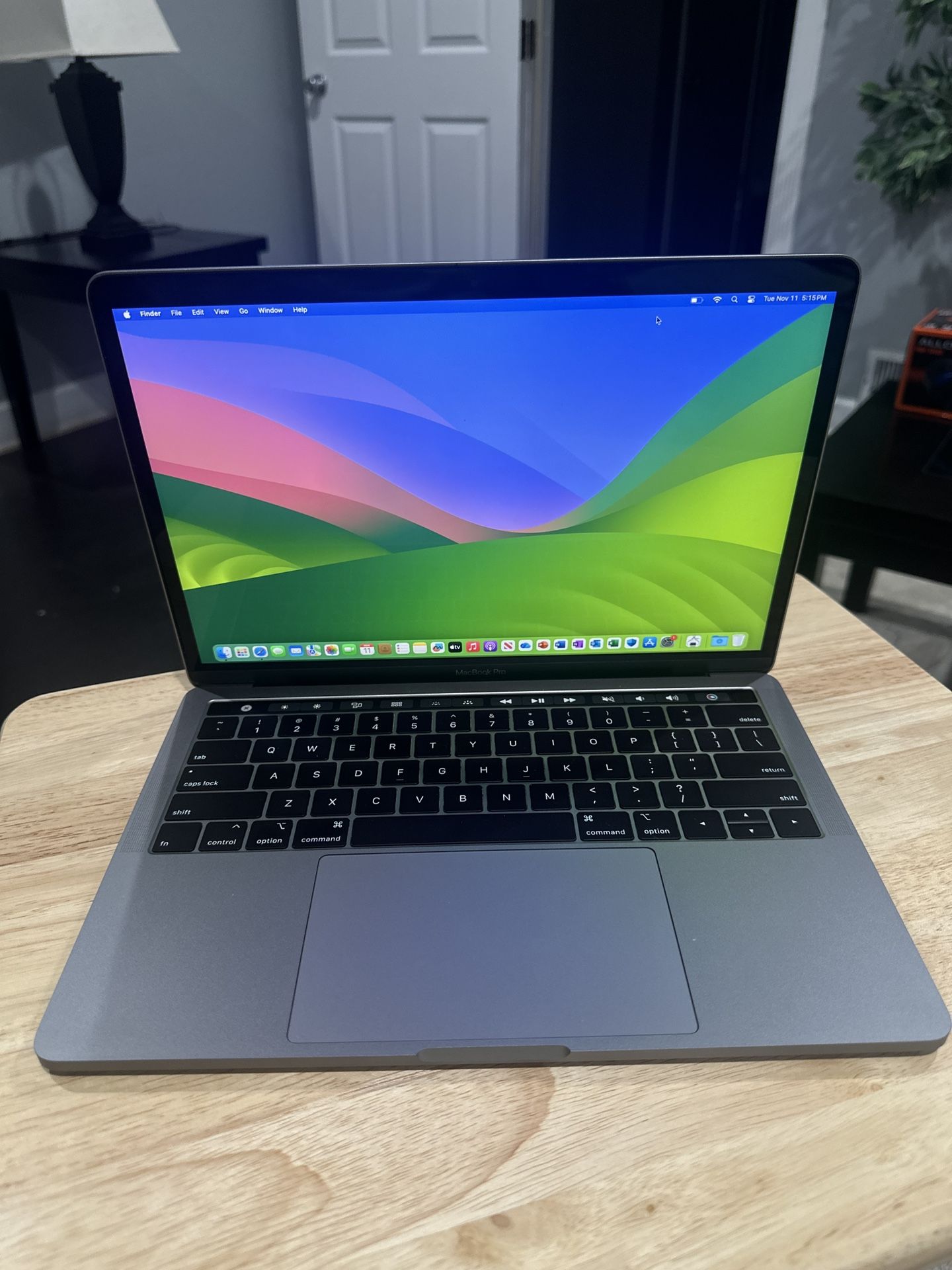 APPLE MACBOOK PRO 13” TOUCHBAR QUAD CORE i5 16 GB RAM 500GB SSD‼️‼️ OFFICE