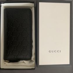 Brand New Gucci Zip Around Signature Wallet 