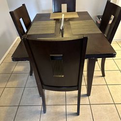 Collapsible Kitchen Table and 4 Chairs  
