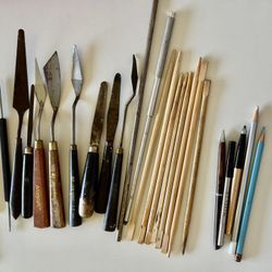 Art Supplies Paint Brushes, Spatulas Etc…