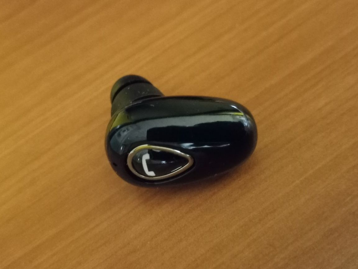 Bluetooth invisible in ear mini earbud