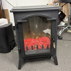 New In Box Fireplace Heater With Realistic Flame Effects