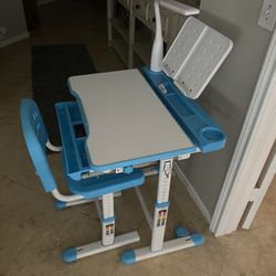 Kids Desk And Chair 