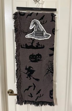 TAHARI HALLOWEEN BLANKET DOUBLE SIDED