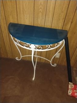 Side wall table