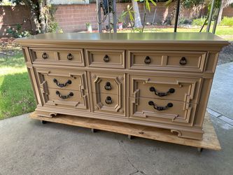 THOMASVILLE DRESSER