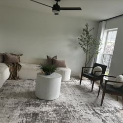 Set Of 4 Chairs( Only 2 Pictured) Price For All 4 