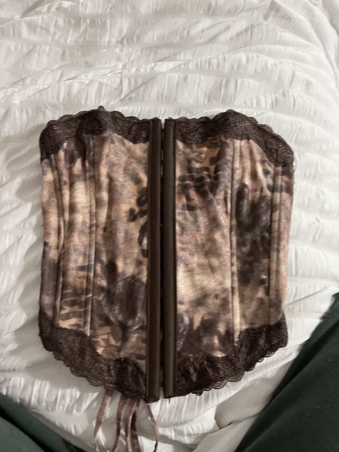 Windsor , Small , Brown
