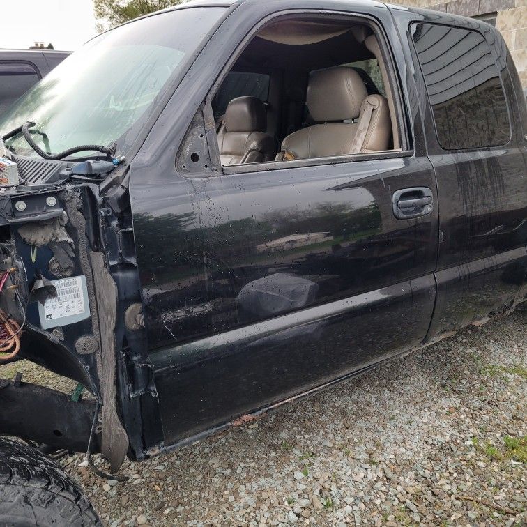 2002. Gmc Part Out