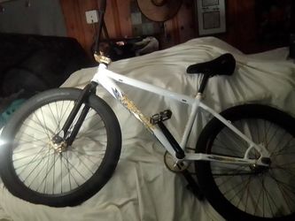 BMX Bike White and Gold 24" Throne Goon