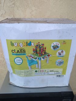 Burgkidz , building blocks table