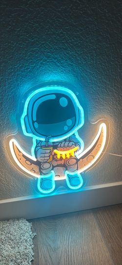 Astronaut neon light